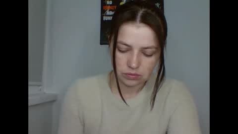 make_mesmile online show from 04/19/26, 05:56