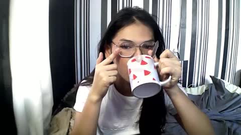 Snapshot of makekeanacum chatting on 03/08/25, 04:01 SWEET KEANA online show from 03/08/25, 04:01