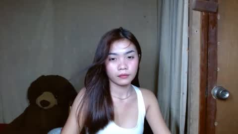 Snapshot of makeme_wettt chatting on 02/12/25, 06:08 makeme_wettt online show from 02/12/25, 06:08