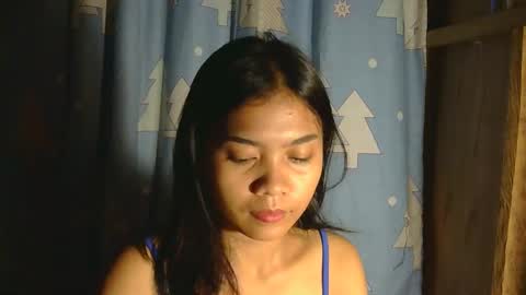 Snapshot of makeme_wettt chatting on 09/18/25, 02:30 makeme_wettt online show from 09/18/25, 02:30