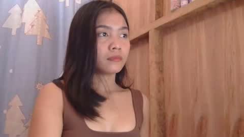 Snapshot of makeme_wettt chatting on 10/06/25, 03:48 makeme_wettt online show from 10/06/25, 03:48