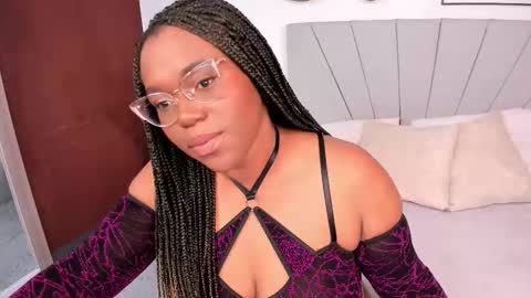 makena online show from 02/19/26, 03:46