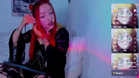Snapshot of makii_33 chatting on 03/09/25, 05:49 ...  ... online show from 03/09/25, 05:49