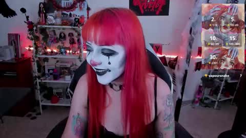 Snapshot of makii_33 chatting on 10/24/25, 11:12 ...  ... online show from 10/24/25, 11:12