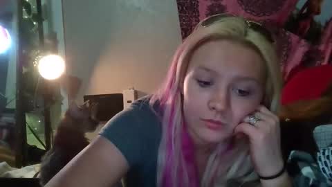 Snapshot of makinziirain chatting on 02/27/26, 06:57 KarizmaticKitten online show from 02/27/26, 06:57