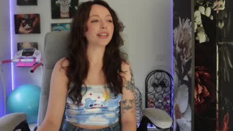 Snapshot of makiyahbelle2 chatting on 01/07/25, 05:33 MakiyahBelle online show from 01/07/25, 05:33