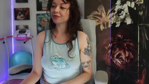 Snapshot of makiyahbelle2 chatting on 02/11/25, 08:05 MakiyahBelle online show from 02/11/25, 08:05