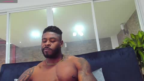 Snapshot of makonneen chatting on 12/08/24, 12:30 Makonnen online show from 12/08/24, 12:30