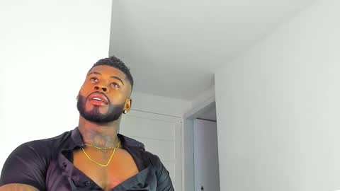 Makonnen online show from 11/11/25, 04:34