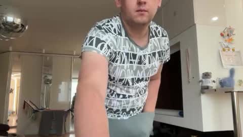 maksoffice online show from 10/19/25, 06:14