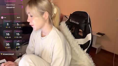 maksisisia online show from 10/27/25, 02:43