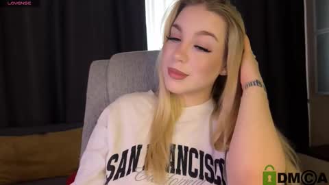 maksisisia online show from 03/26/26, 02:22