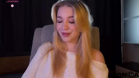 maksisisia online show from 04/22/26, 01:23