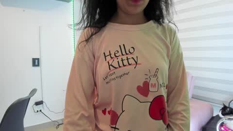 Snapshot of mal_norma chatting on 01/23/25, 03:58 Mal Norma online show from 01/23/25, 03:58