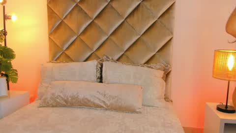 Call Me  Mala   online show from 04/23/26, 06:43