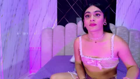 malaia thompson  online show from 05/04/26, 12:01
