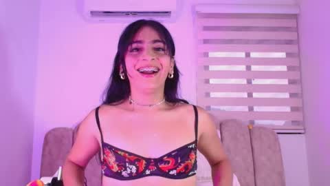 malaia thompson  online show from 05/19/26, 02:23