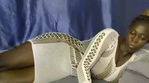 malaika_musa online show from 03/12/26, 06:52