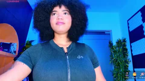 Snapshot of malaikabrown chatting on 10/26/25, 12:44 online show from 10/26/25, 12:44