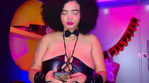 Snapshot of malaikabrown chatting on 11/01/25, 04:25 online show from 11/01/25, 04:25