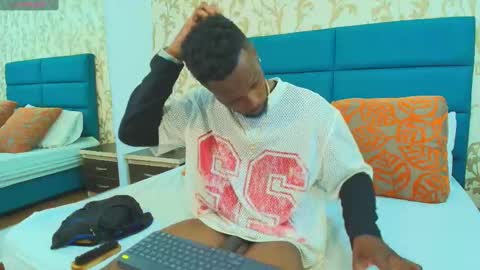 Malcom online show from 09/28/25, 02:17