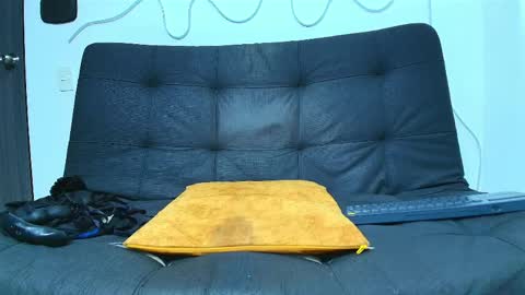 Snapshot of malcompierce chatting on 04/09/26, 01:49 Malcom online show from 04/09/26, 01:49