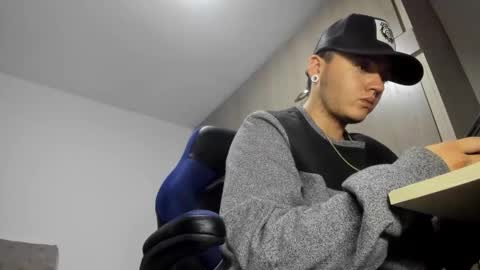 ADAM         online show from 11/04/25, 02:21