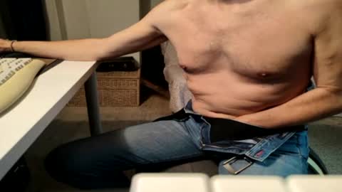 Snapshot of malebitch99999 chatting on 11/27/25, 08:16 malebitch99999 online show from 11/27/25, 08:16