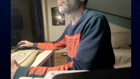 Snapshot of malebitch99999 chatting on 12/16/25, 07:46 malebitch99999 online show from 12/16/25, 07:46