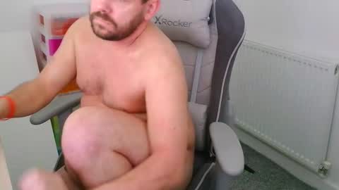 Snapshot of malecamslave18 chatting on 11/05/25, 01:44 malecamslave18 online show from 11/05/25, 01:44