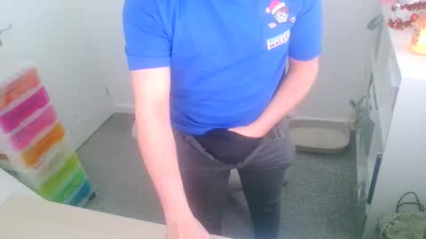 malecamslave18 online show from 12/19/25, 03:19