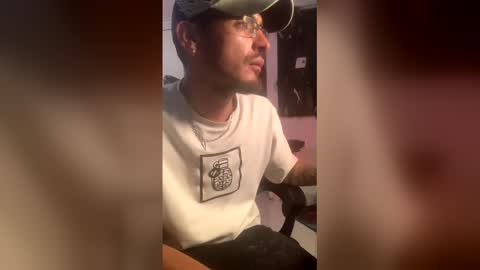Snapshot of malek_xarx chatting on 03/13/26, 02:07 malek_xarx online show from 03/13/26, 02:07