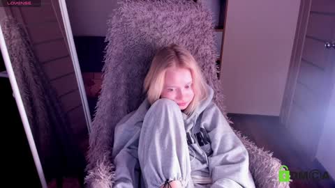 Snapshot of malenaernman chatting on 01/26/25, 01:36 Malena online show from 01/26/25, 01:36