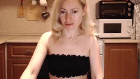 Malena online show from 02/27/26, 09:37