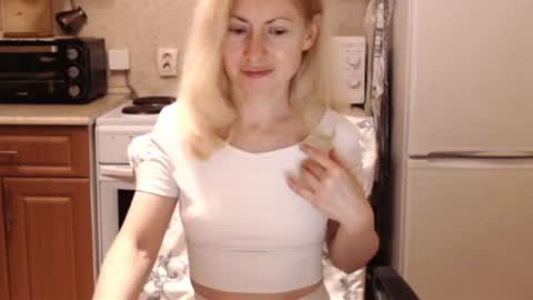 Snapshot of malenamila chatting on 07/21/26, 09:06 Malena online show from 07/21/26, 09:06