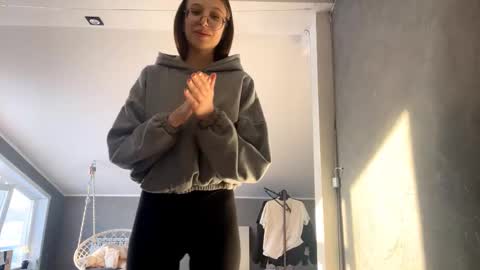 Elin online show from 03/25/26, 11:49