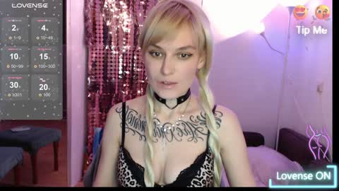 Mischelle online show from 12/22/24, 01:01