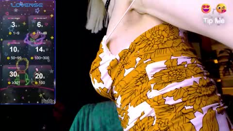 Mischelle online show from 10/04/25, 06:17