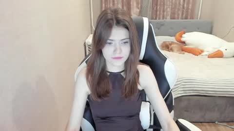 Snapshot of malia__hale chatting on 12/30/24, 12:22 Malia online show from 12/30/24, 12:22