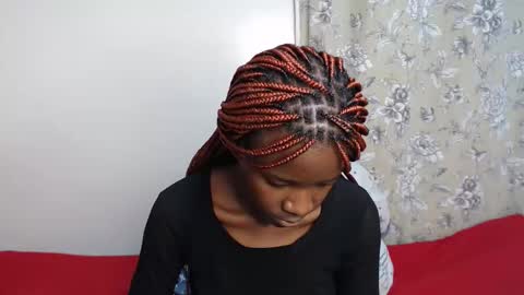 lati online show from 01/12/26, 01:49