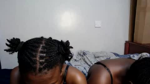 lati online show from 04/16/26, 02:07