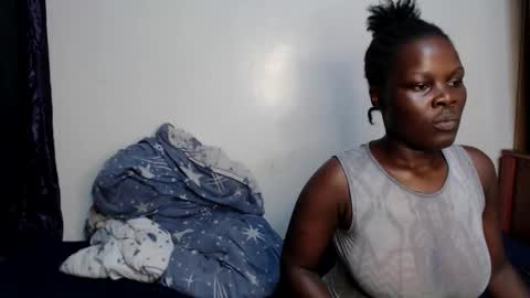 lati online show from 04/19/26, 01:43