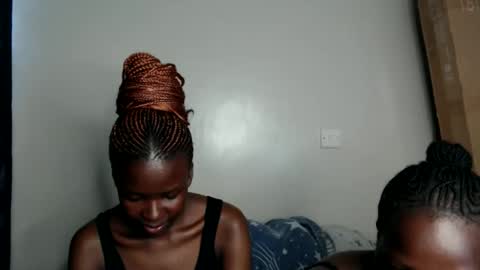 Snapshot of malia_latifa chatting on 05/16/26, 12:59 lati online show from 05/16/26, 12:59