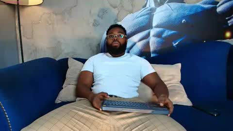The King Malik online show from 10/10/25, 02:05