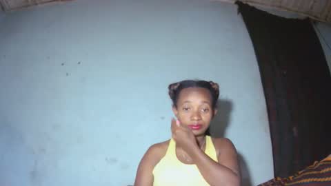malinah01 online show from 09/19/25, 09:11