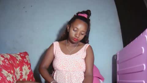 malinah01 online show from 10/01/25, 03:01