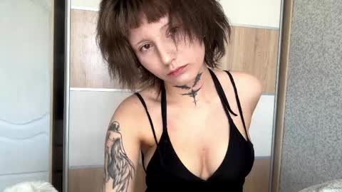 Eva online show from 04/15/26, 09:05