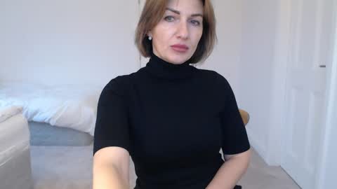 mallinia online show from 02/10/25, 05:30