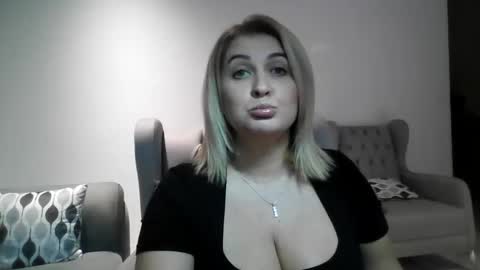 Snapshot of malorine chatting on 11/30/25, 07:07 malorine online show from 11/30/25, 07:07