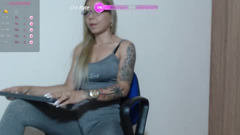 Snapshot of malory_golosa chatting on 12/02/24, 01:14 Malory online show from 12/02/24, 01:14
